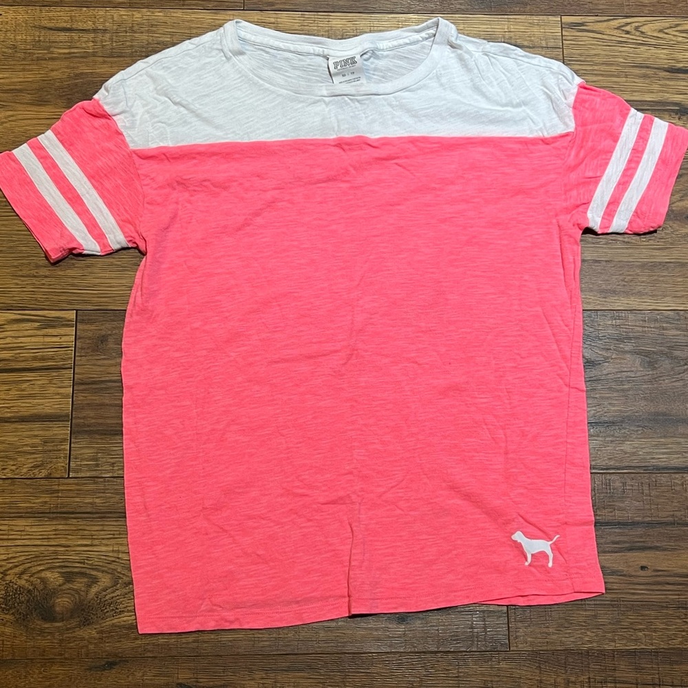 Victorias Secret Pink Tshirt Size Xs.